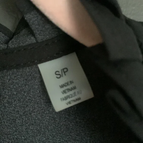 🖤🤍TAHARI Black and White Polka Dot Blouse - Picture 5 of 9